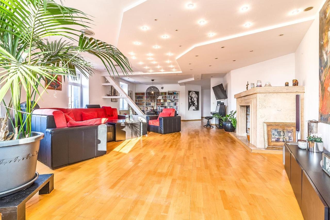 Modern City-Centre Penthouse With Spectacular Views / 135Sqm Zagreb Eksteriør billede